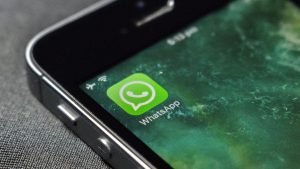 Comment localiser une personne sur WhatsApp ?