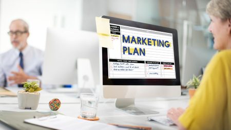 Quelle différence entre plan marketing et plan de communication ?